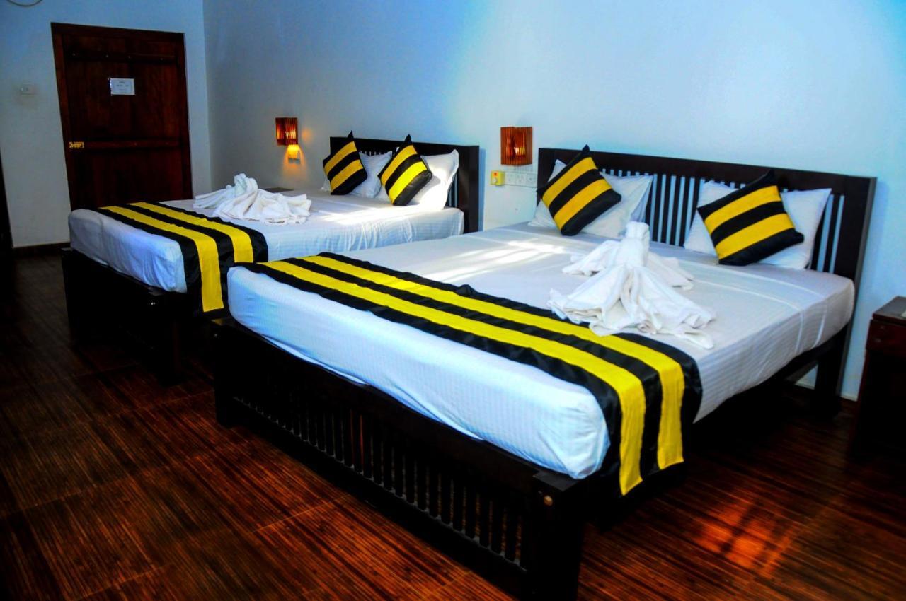 Happy Banana Hotel أونا واتونا المظهر الخارجي الصورة