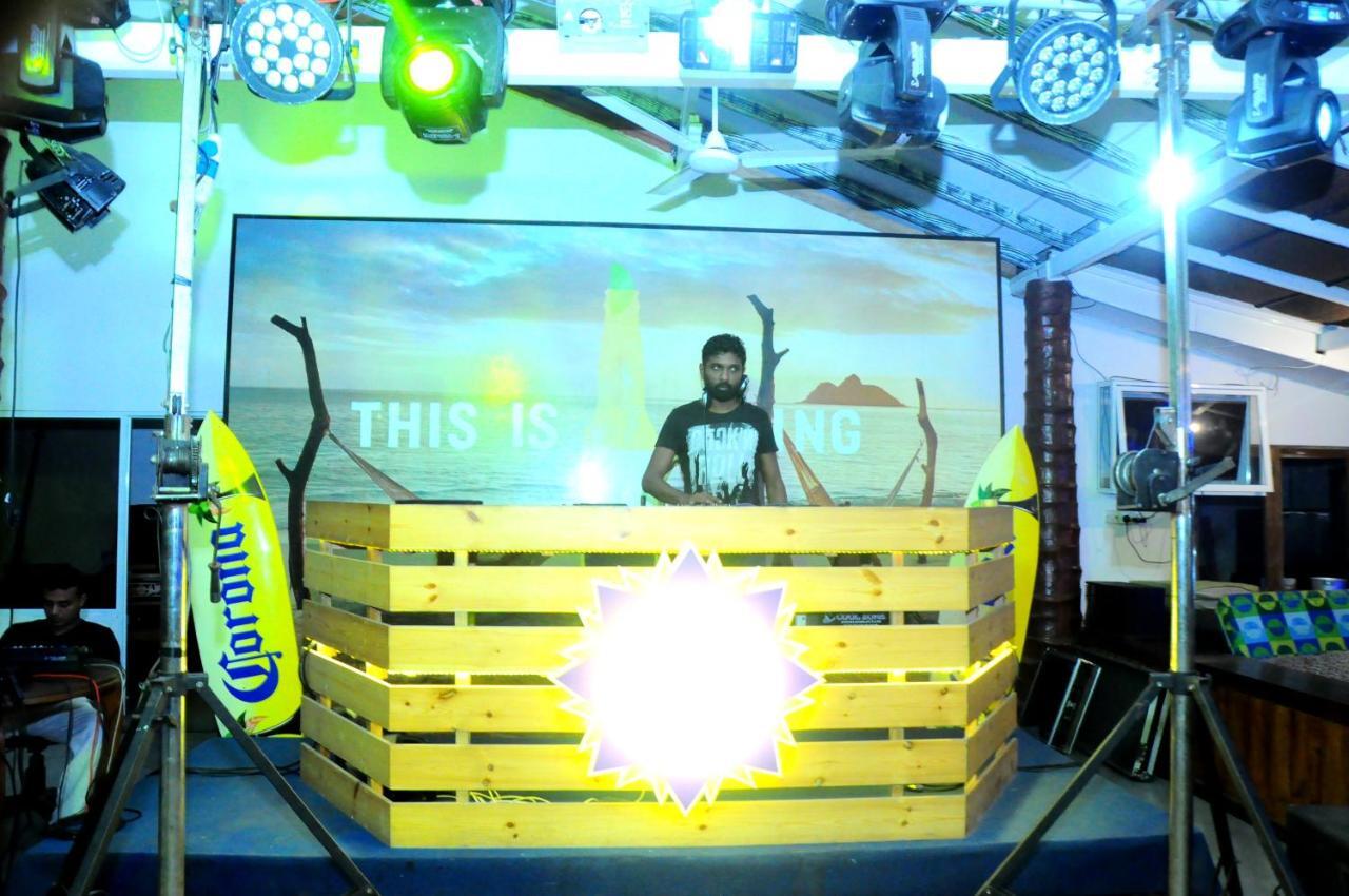 Happy Banana Hotel أونا واتونا المظهر الخارجي الصورة