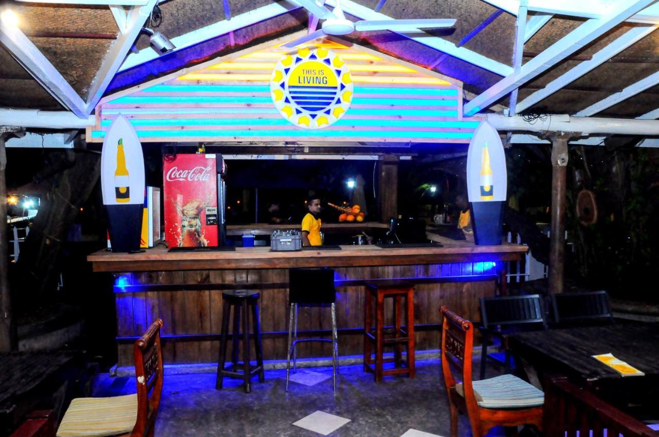 Happy Banana Hotel أونا واتونا المظهر الخارجي الصورة