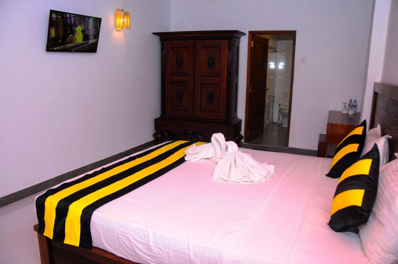 Happy Banana Hotel أونا واتونا المظهر الخارجي الصورة