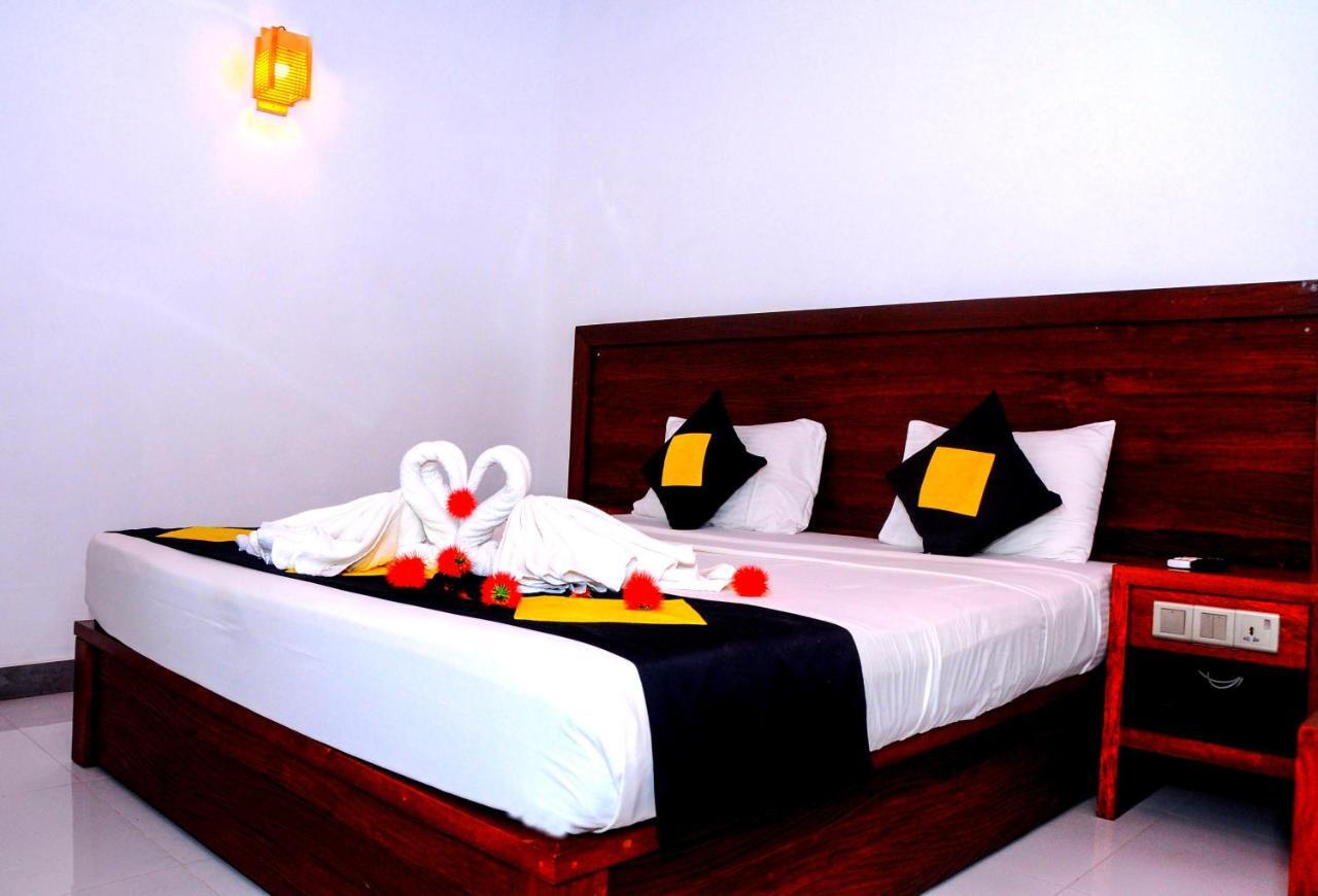 Happy Banana Hotel أونا واتونا المظهر الخارجي الصورة
